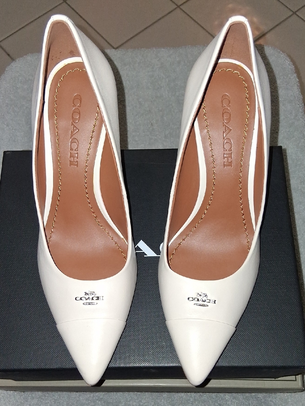 COACH Patrice Coh Ltr Pump - Beechwood